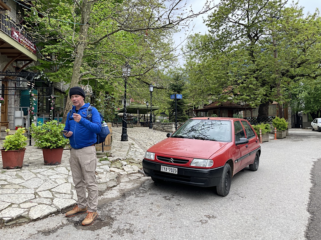 The trail starts in Eptalafos.