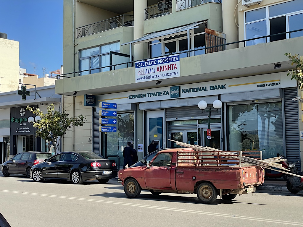 Commerce. These ancient pickups are ubiquitous; lots of Datsuns, too.