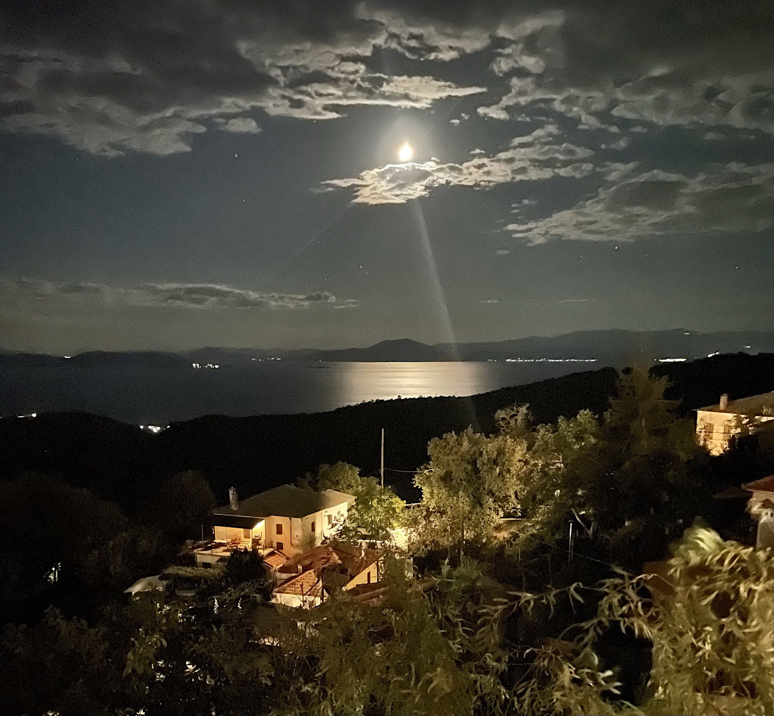 Moon over Pagasitic Gulf