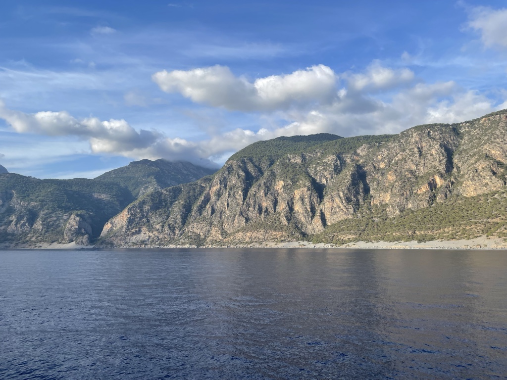 The walk goes along this coastline.