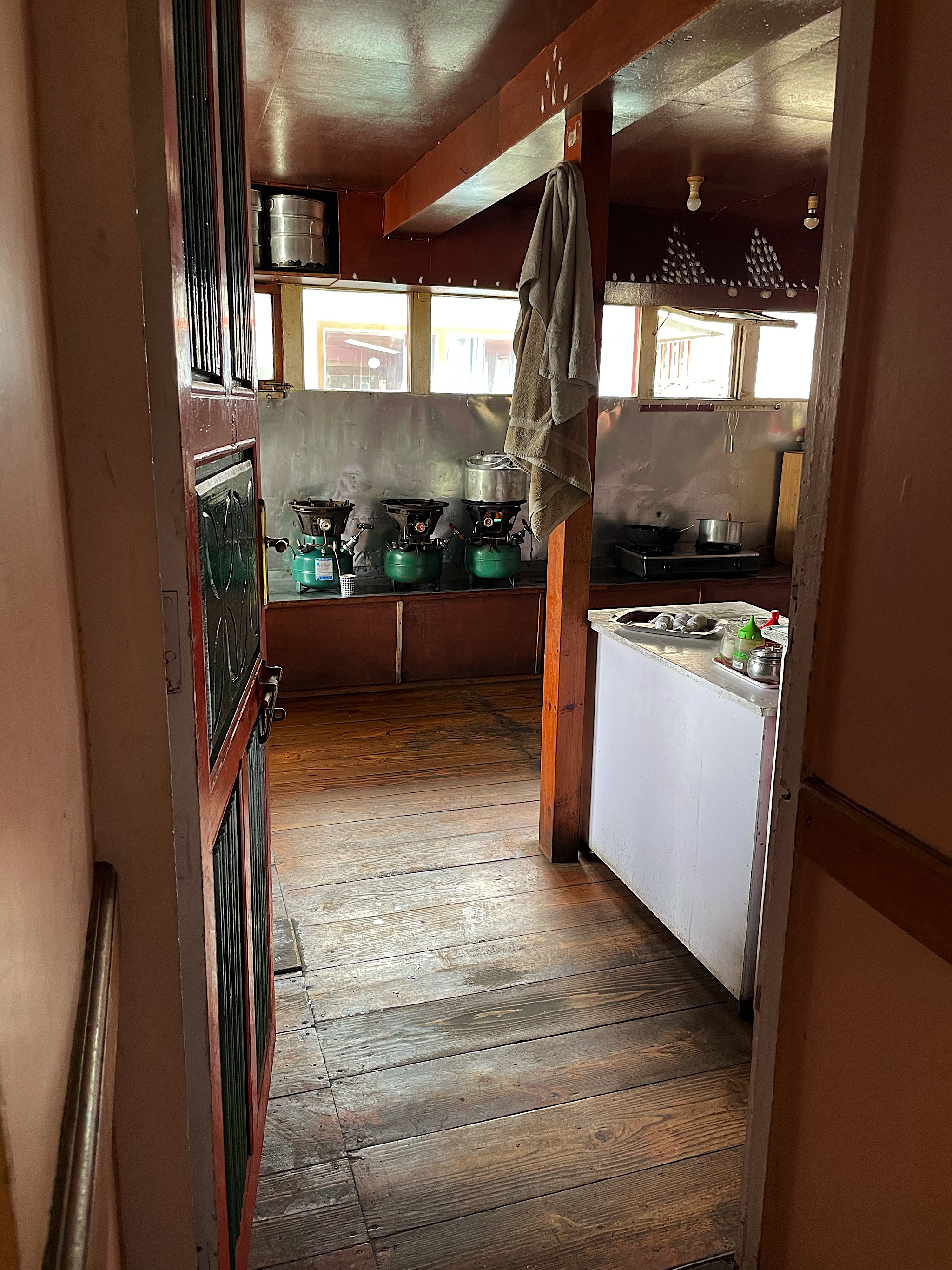 The kitchen at Everest Summit Lodge uses gas to cook.